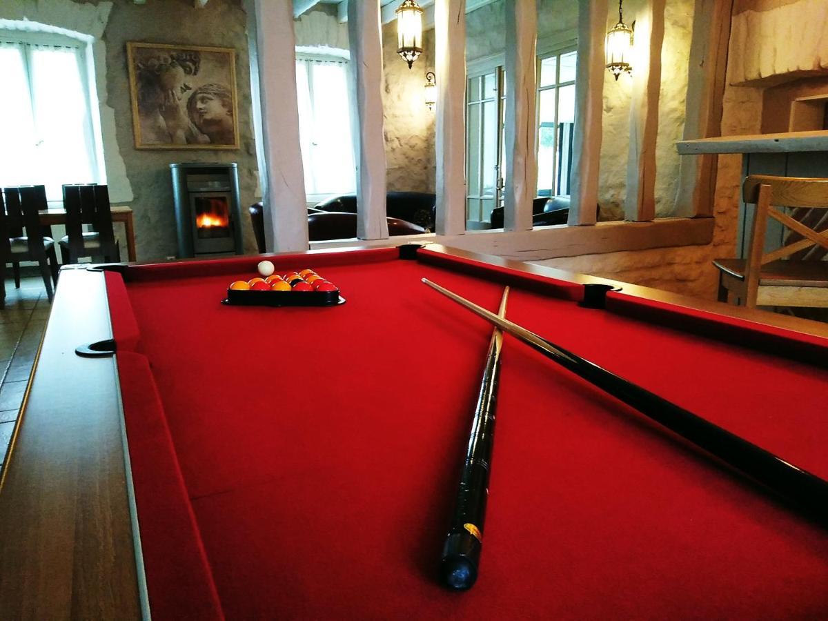 Le Domaine Des Papillons Hotell Beaujeu-Saint-Vallier-et-Pierrejux Exteriör bild